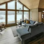 Gorgeous In With View *